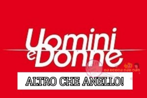 uomini e donne corteggiatrice